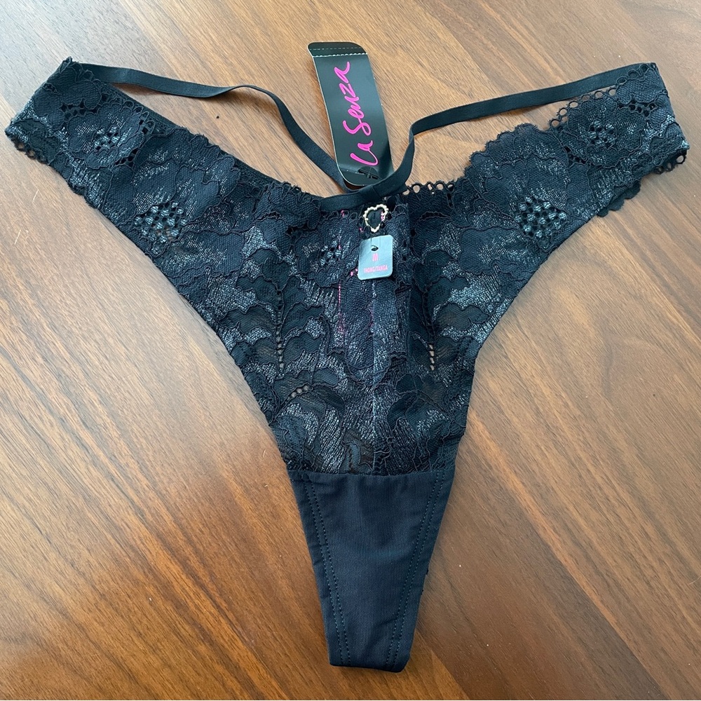 NWT Black Lace Heart Charm Thong